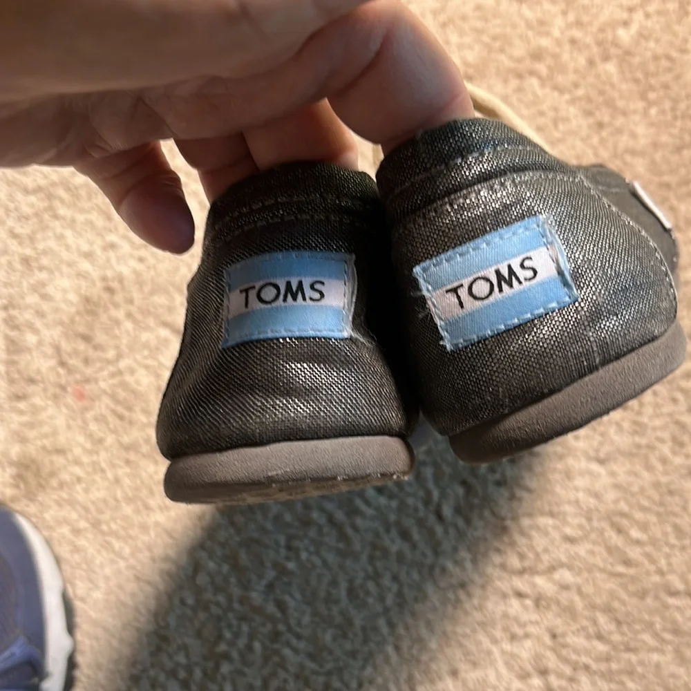 TOMS Flats - Picture 5 of 7